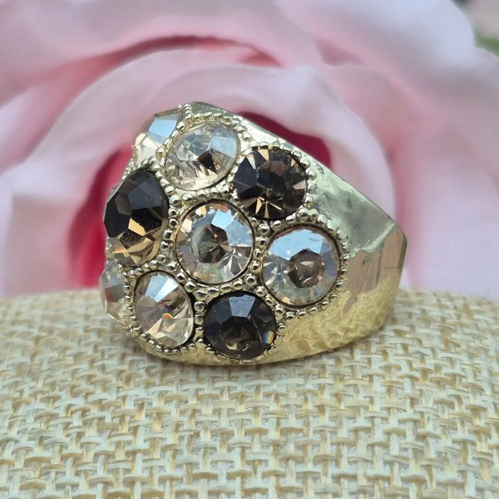 Gold Tone & Crystal Statement Cocktail Ring Fashion Bling Size 7 Mint
